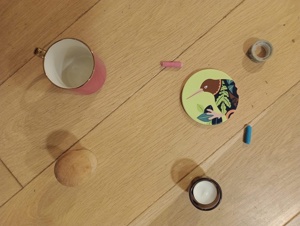 Everyday items used to constellate a challenging situation